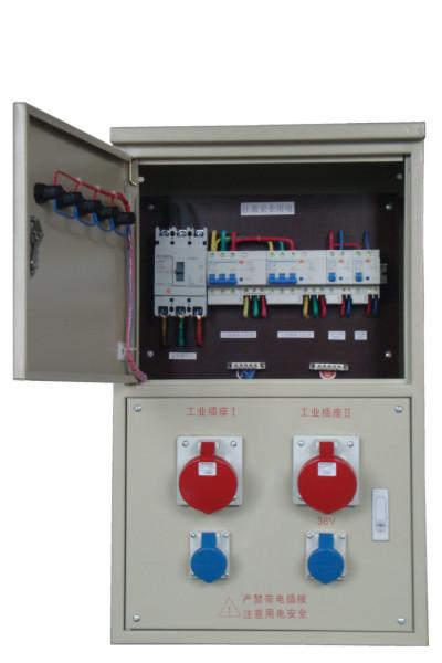 供應(yīng)工業(yè)插座箱