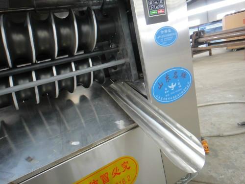 供應(yīng)山東白鴿*聯(lián)合體饅頭