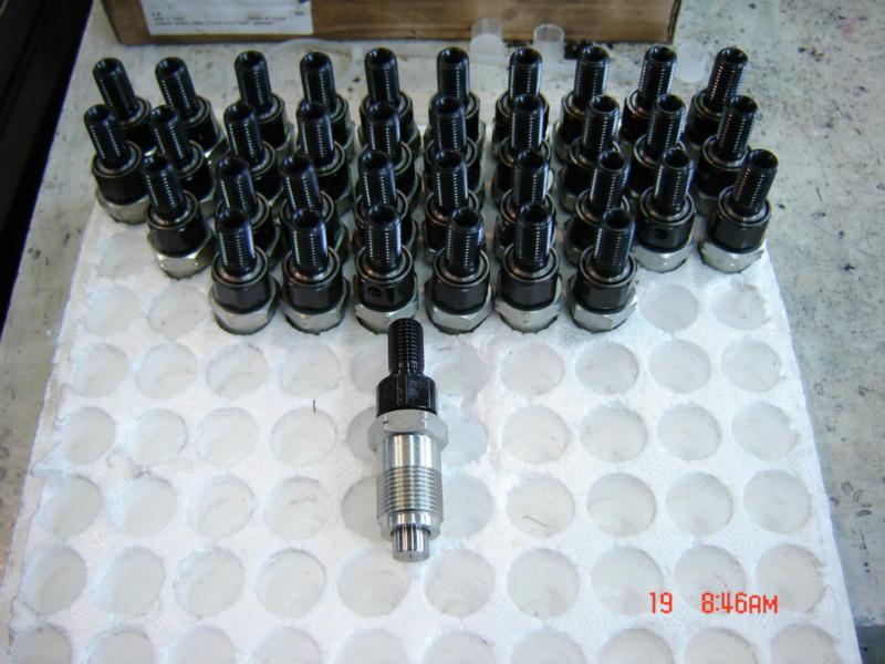 供應鄭州日產朝柴QD32發(fā)動機水泵總成