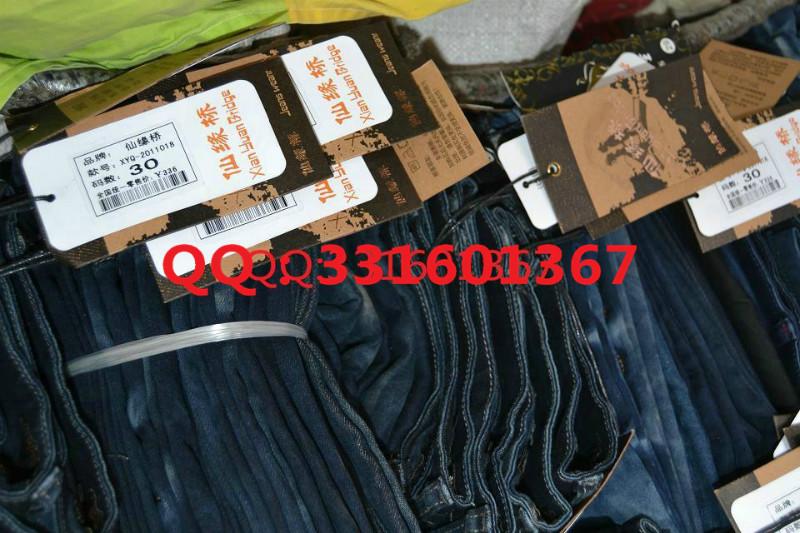 供應(yīng)青島牛仔褲批發(fā)服裝庫存尾貨批發(fā),庫存牛仔褲貨源