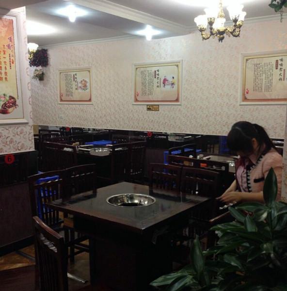 供應(yīng)火鍋店裝修重慶兩路滴滴火鍋店裝修案列,店面裝修-斯戴特裝飾