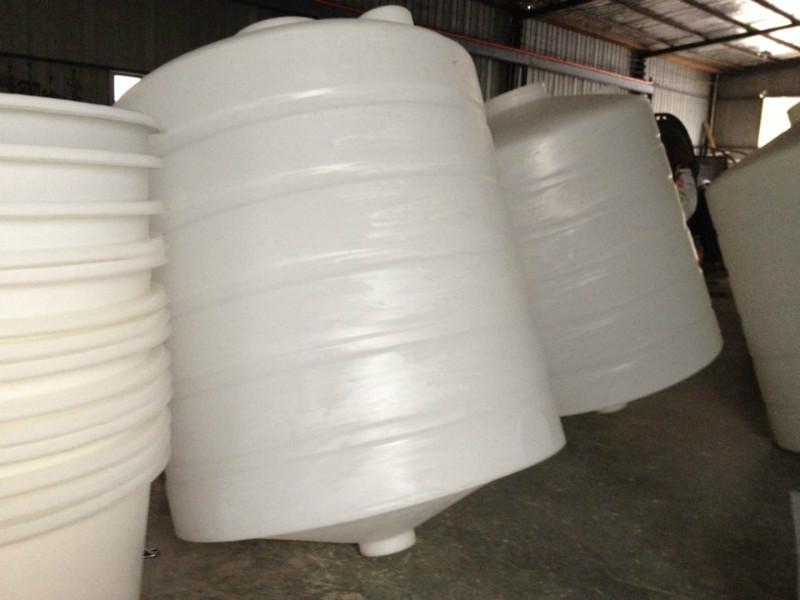 供應2噸錐低儲罐清洗水箱錐底水箱廠家