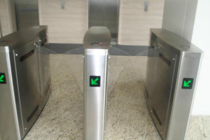 深圳供應(yīng)全智能不銹鋼高端翼閘擋閘