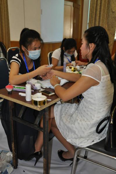 供應(yīng)福州哪里有*的美甲培訓(xùn)學(xué)校？福州學(xué)美甲的學(xué)校？