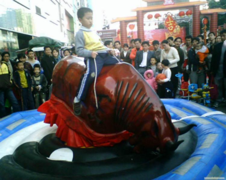 成都瘋狂*機出租 各種暖場游戲設備租賃