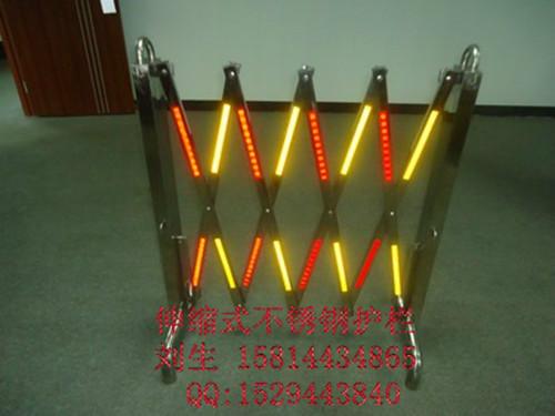 供應(yīng)深圳伸縮式不銹鋼護欄廠家