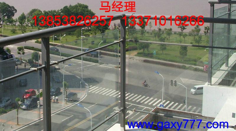 陽臺護(hù)欄鋅鋼陽臺欄桿 陽臺欄桿價格 鋅鋼陽臺護(hù)欄生產(chǎn)廠家