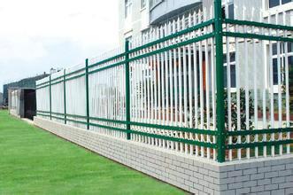 供應(yīng)鋅鋼護(hù)欄