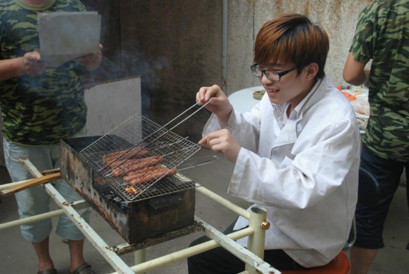 供应希望职校餐饮服务专业培训，厨师班糕点班面食班单科烹调班西点班