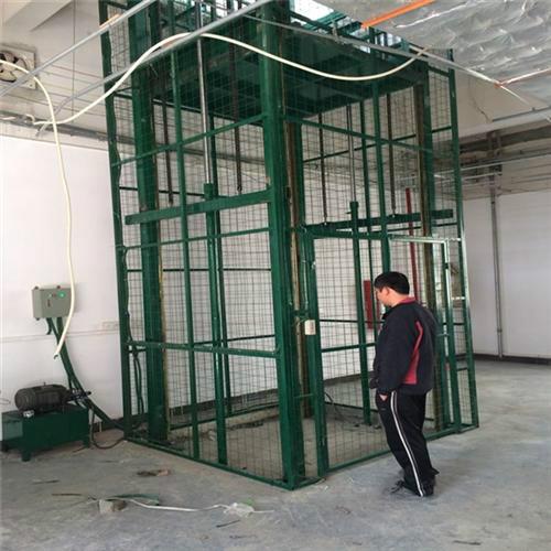 黃江固定導(dǎo)軌式升降機(jī)主產(chǎn)固定導(dǎo)軌式升降機(jī)出售固定導(dǎo)軌式升降機(jī)三良