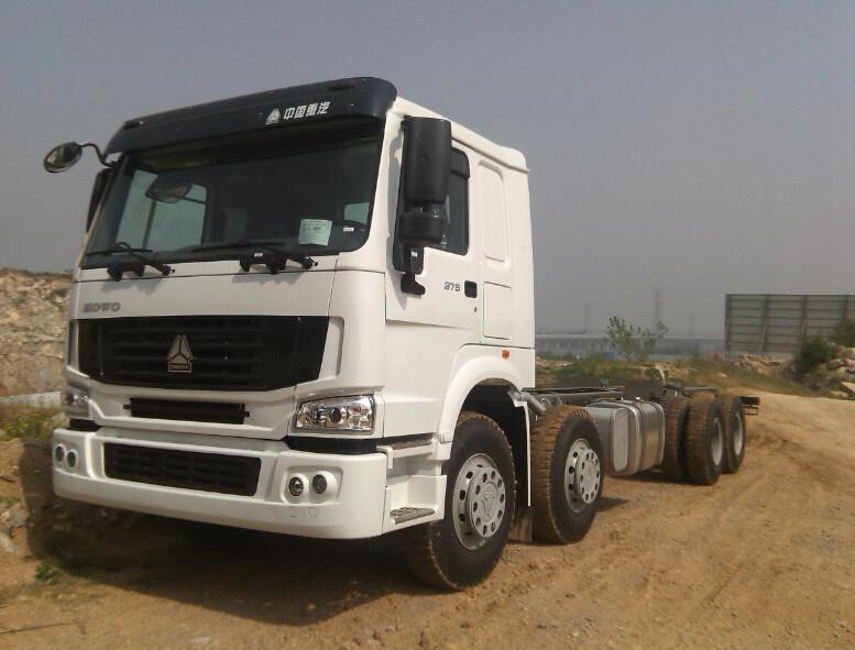 供應(yīng)豪沃375馬力載貨車促銷