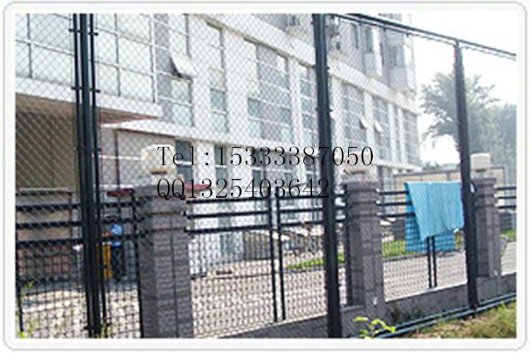 體育場(chǎng)圍欄網(wǎng)廠家