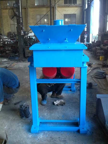 供應(yīng)DZSF直線振動(dòng)篩供應(yīng)商-振動(dòng)篩