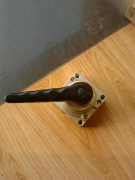 供應(yīng)東航排泥閥HV04手動(dòng)換向閥  快開排泥閥的*  本產(chǎn)品也可用YC24D二位四通換向閥替換