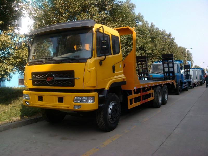 供應(yīng)楚風(fēng)后八輪隨車運(yùn)輸車