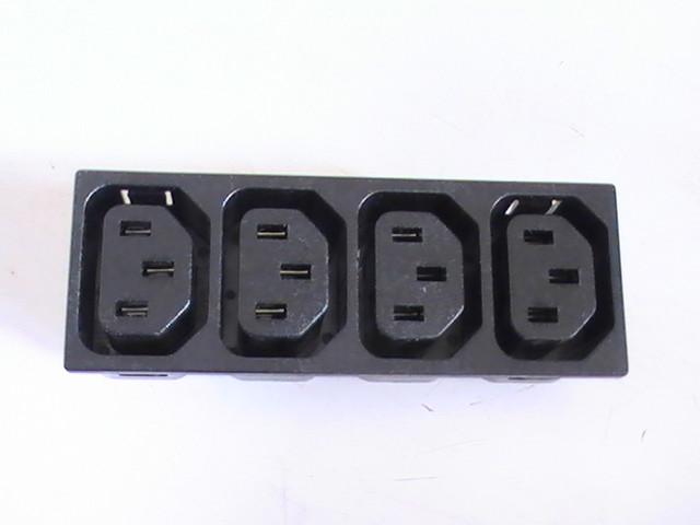 供應四聯電源插座