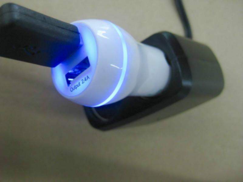 亞天私模足5V3.4雙USB車充 保齡球發(fā)光車充 CE認(rèn)證車充充