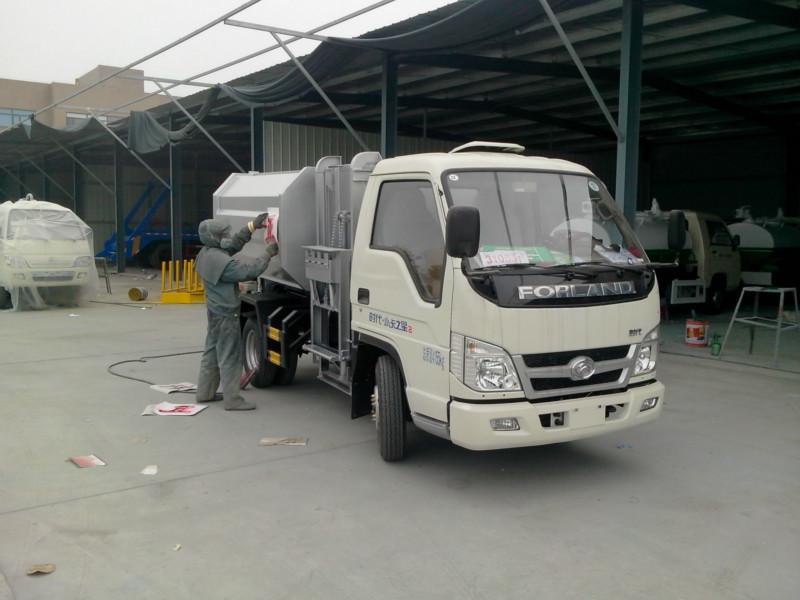 供應(yīng)垃圾車(chē)?yán)?chē)供應(yīng)商福州5方掛桶垃圾車(chē)