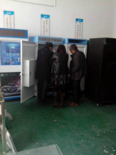 供應用于商用洗車的清洗汽車設備生產(chǎn)廠家自主研發(fā)刷卡投幣微信支付自助洗車設備供應小區(qū)物業(yè)加油站加氣站自助洗車設備制造商