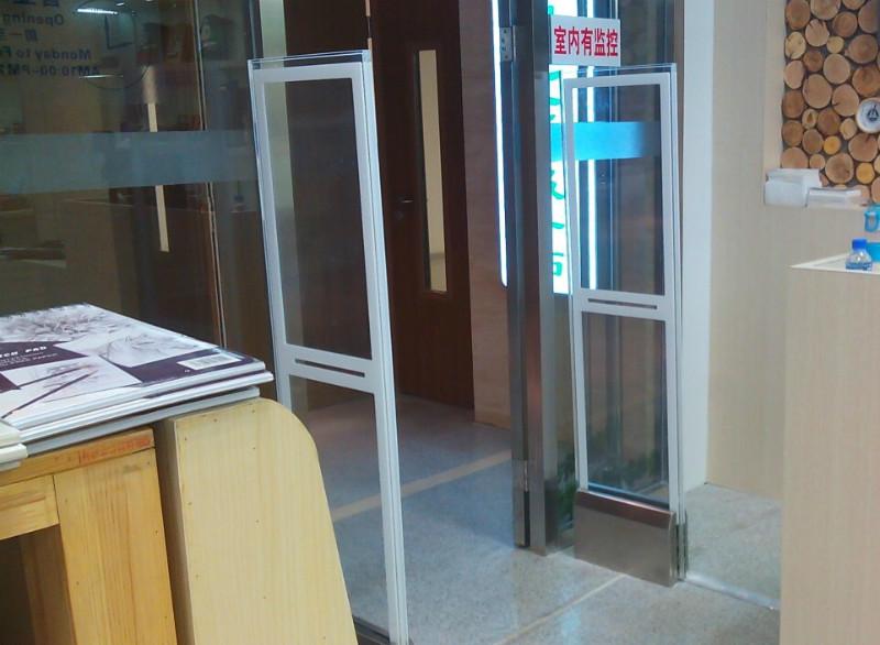供應專業(yè)供應服裝店防盜器