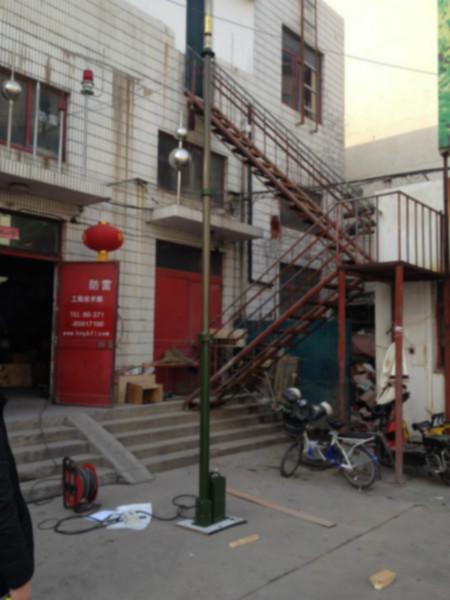 輸電線路避雷針產(chǎn)品玻璃鋼避雷針圖片