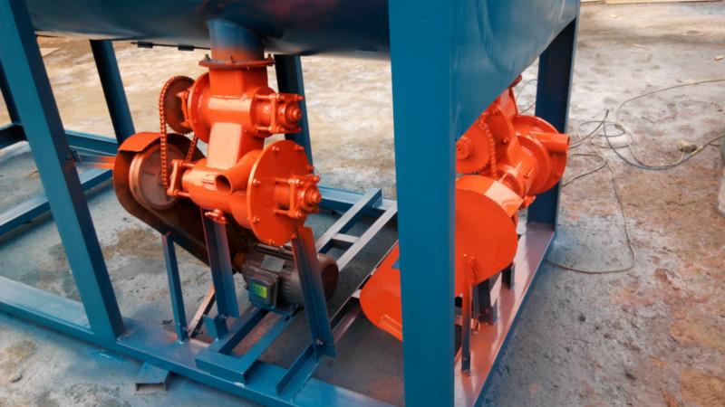 供應(yīng)膩?zhàn)臃刍旌蠑嚢铏C(jī)，臥式膩?zhàn)臃刍旌蠙C(jī)，立式膩?zhàn)臃蹟嚢铏C(jī)