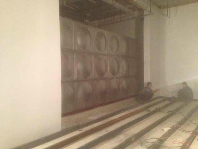 供應(yīng)2015年*箱泵一體化HHDXBF-180-108-40-I