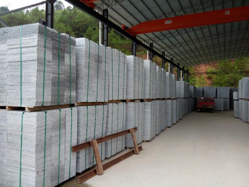 供應(yīng)封開(kāi)白麻，封開(kāi)白麻火燒板，園林廣場(chǎng)鋪裝封開(kāi)火燒石