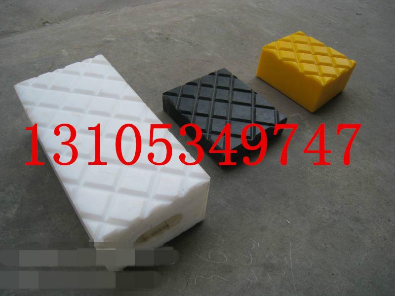 廠家專業(yè)定做各種防滑墊塊圖片