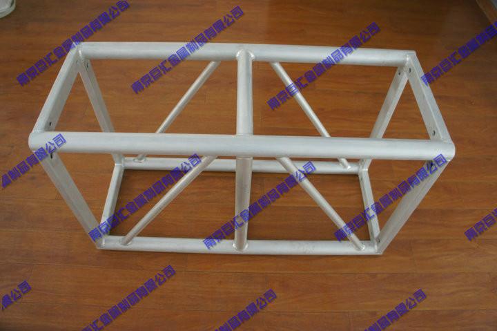 供應(yīng)400600大型鋁合金桁架/鎮(zhèn)江鋁合金行架/舞臺(tái)架/鎮(zhèn)江truss架/龍門架/大型燈光架桁架/鎮(zhèn)江廠家直銷