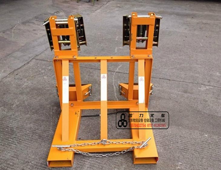 供應鷹嘴油桶夾具叉車油桶夾具吊油桶夾具油桶夾具價格