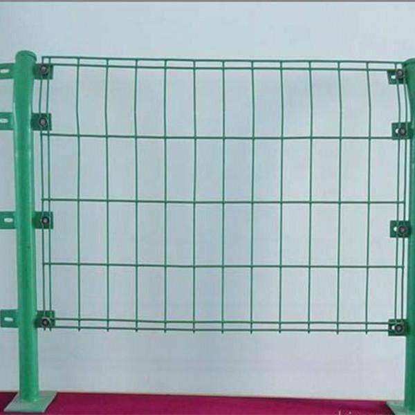 供應(yīng)高速公路護(hù)欄網(wǎng)