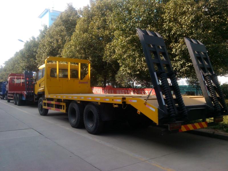 供應(yīng)出售楚風(fēng)后八輪平板運(yùn)輸車