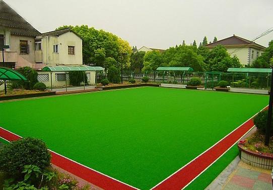 供應(yīng)人造草坪足球場、 專業(yè)人造草鋪設(shè)足球場網(wǎng)球場施工
