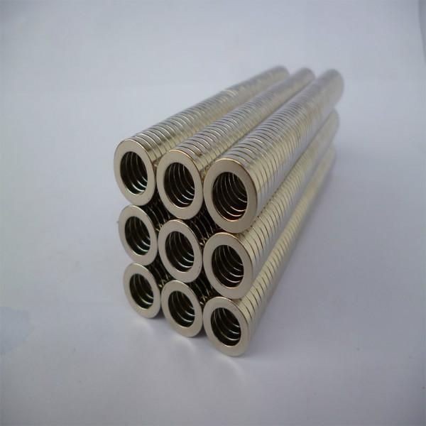 供應(yīng)釹鐵硼強(qiáng)磁 鍍鋅打孔磁鐵  鍍鎳圓環(huán)磁鋼 大小孔圓片磁鐵