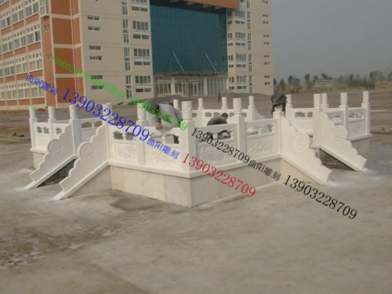 供應(yīng)大連漢白玉升旗臺(tái)